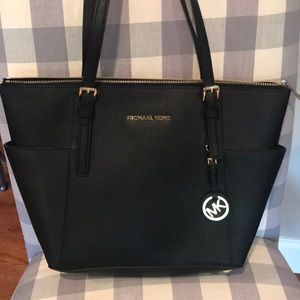 Michael Kors tote
